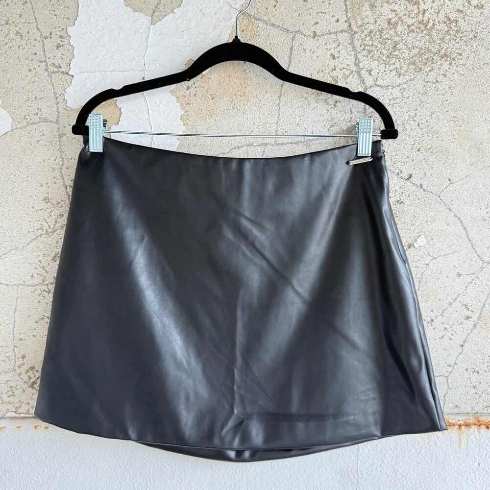 Fabletics Faux Leather Mini Skirt Black Size L Vegan A-Line Athleisure